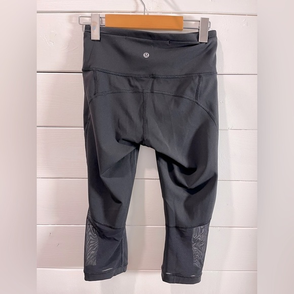 ❣️🖤 LULULEMON Athletica – Legging capri noir taille 4 - Picture 8 of 8